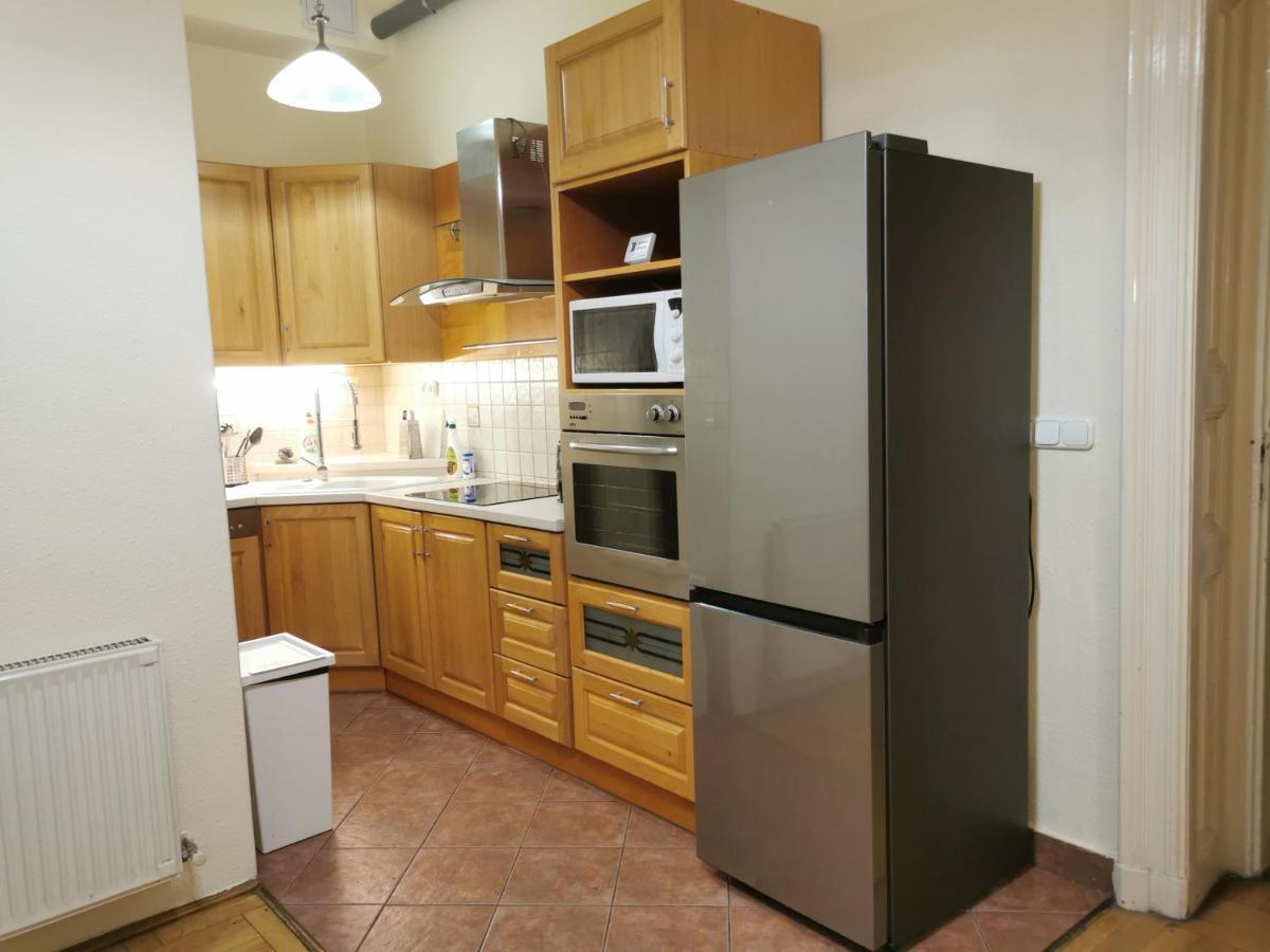 Andrassy Suite Budapest Luaran gambar