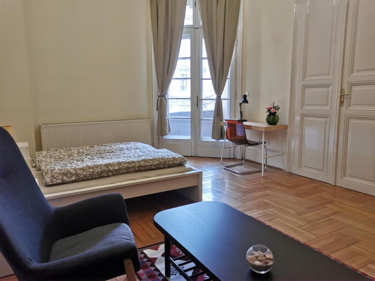 Andrassy Suite Budapest Luaran gambar